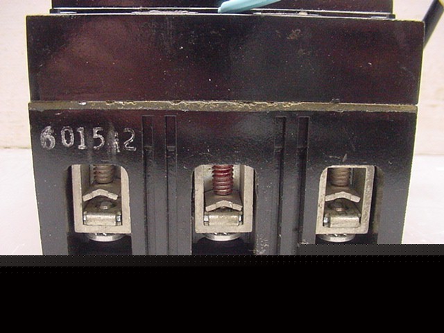 Ge TED136015 3 pole 15 amp 600 vac circuit breaker nice