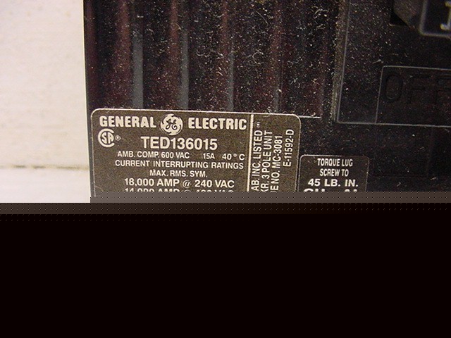 Ge TED136015 3 pole 15 amp 600 vac circuit breaker nice