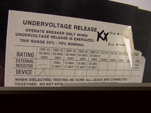 Ge TED136015 3 pole 15 amp 600 vac circuit breaker nice