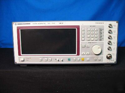 Rohde & schwarz SME02 5 khz - 1500 mhz signal generator