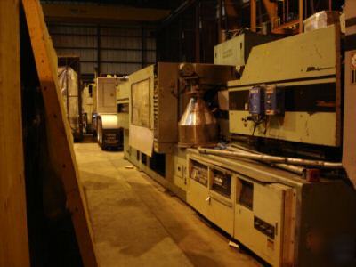 605 ton, 67 oz. goldstar injection molding machine '89