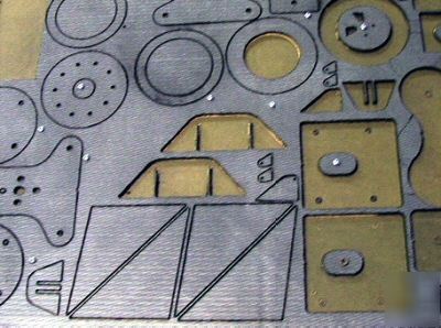 Cnc router cuts very small parts plastic/wood/alumin.