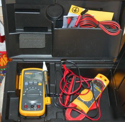 Fluke 112 digital multimeter + 322 clamp meter + 1AC-a