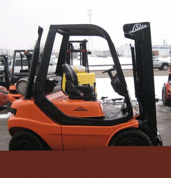 Linde pneumatic 5,000LB forklift lifttruck